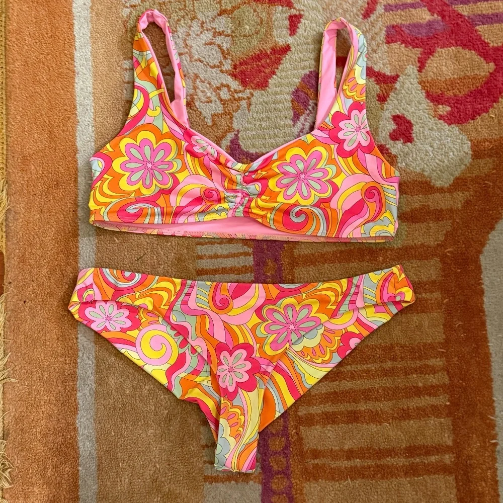 Frankie's Bikinis x Hailee Steinfeld far out swimsuit bikini Large L